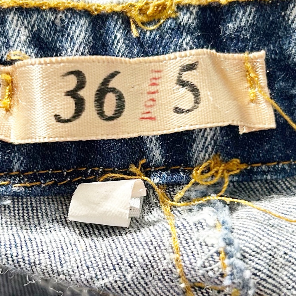36 Point 5 Denim Jean Shorts Crocheted Lace Details Patch Pockets Acid Wash - Picture 8 of 9